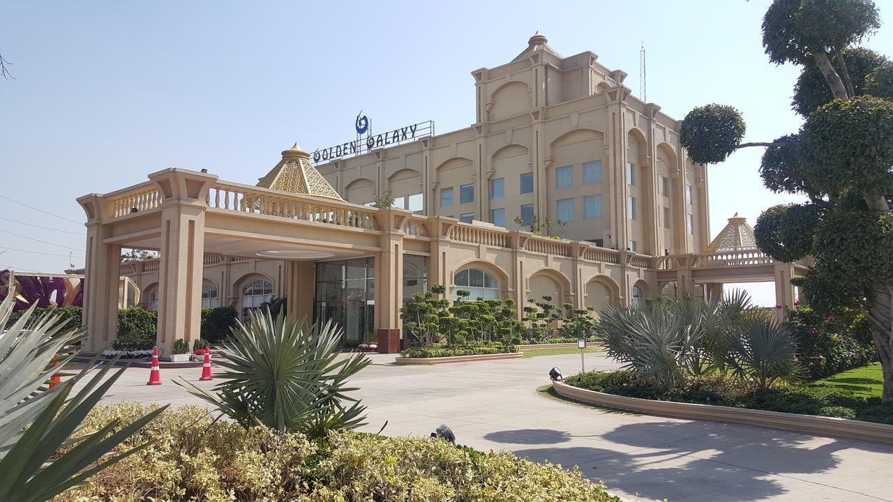 Golden Galaxy Hotels & Resorts Faridabad Exterior photo